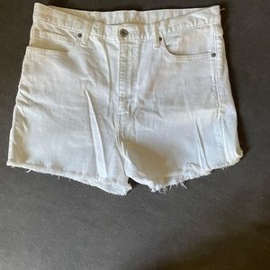 Uniqlo Ultra High-rise Cut off Denim Shorts Size 29